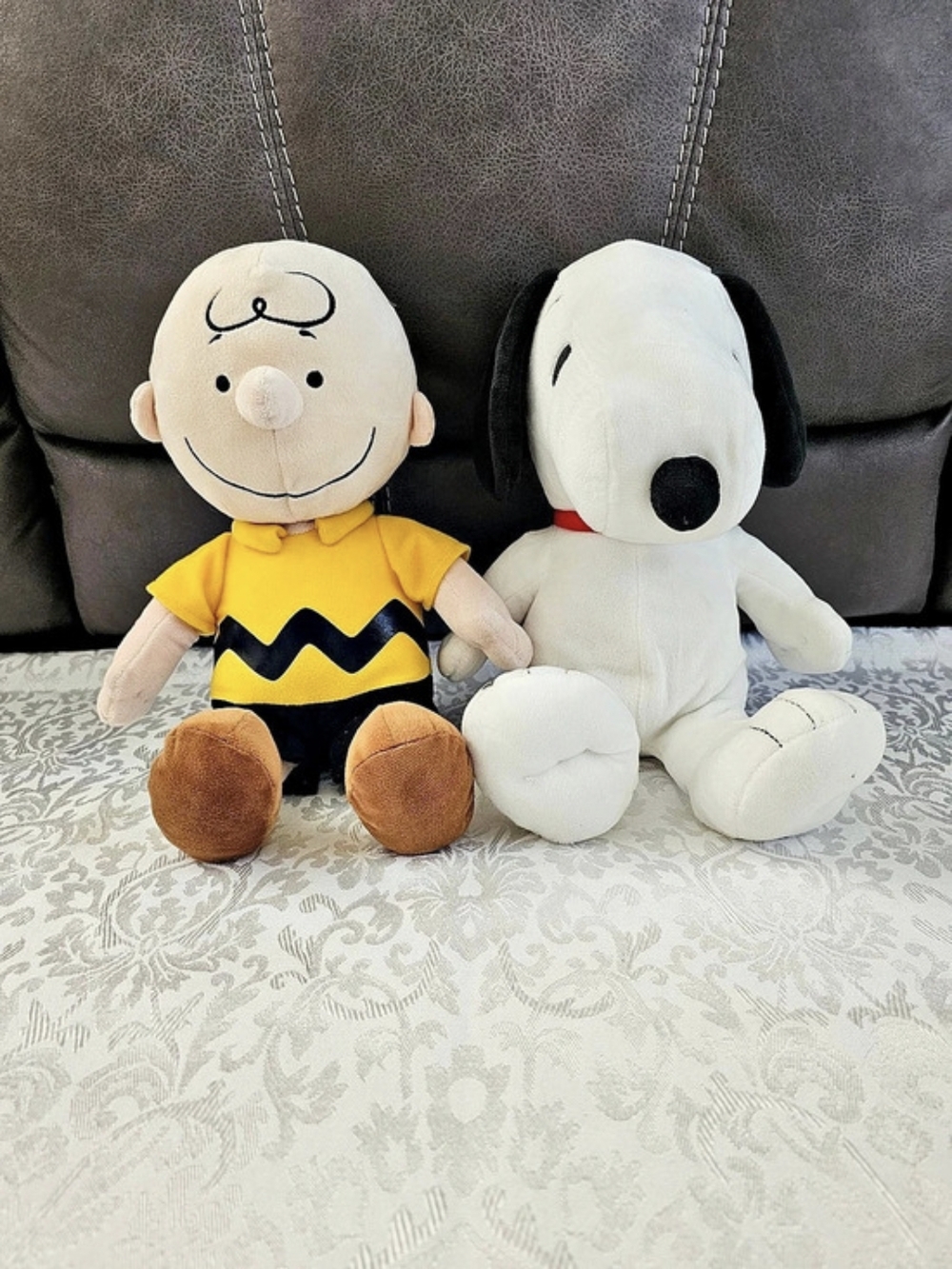 Peanuts Charlie Brown & Snoopy Plush Set- Like New!